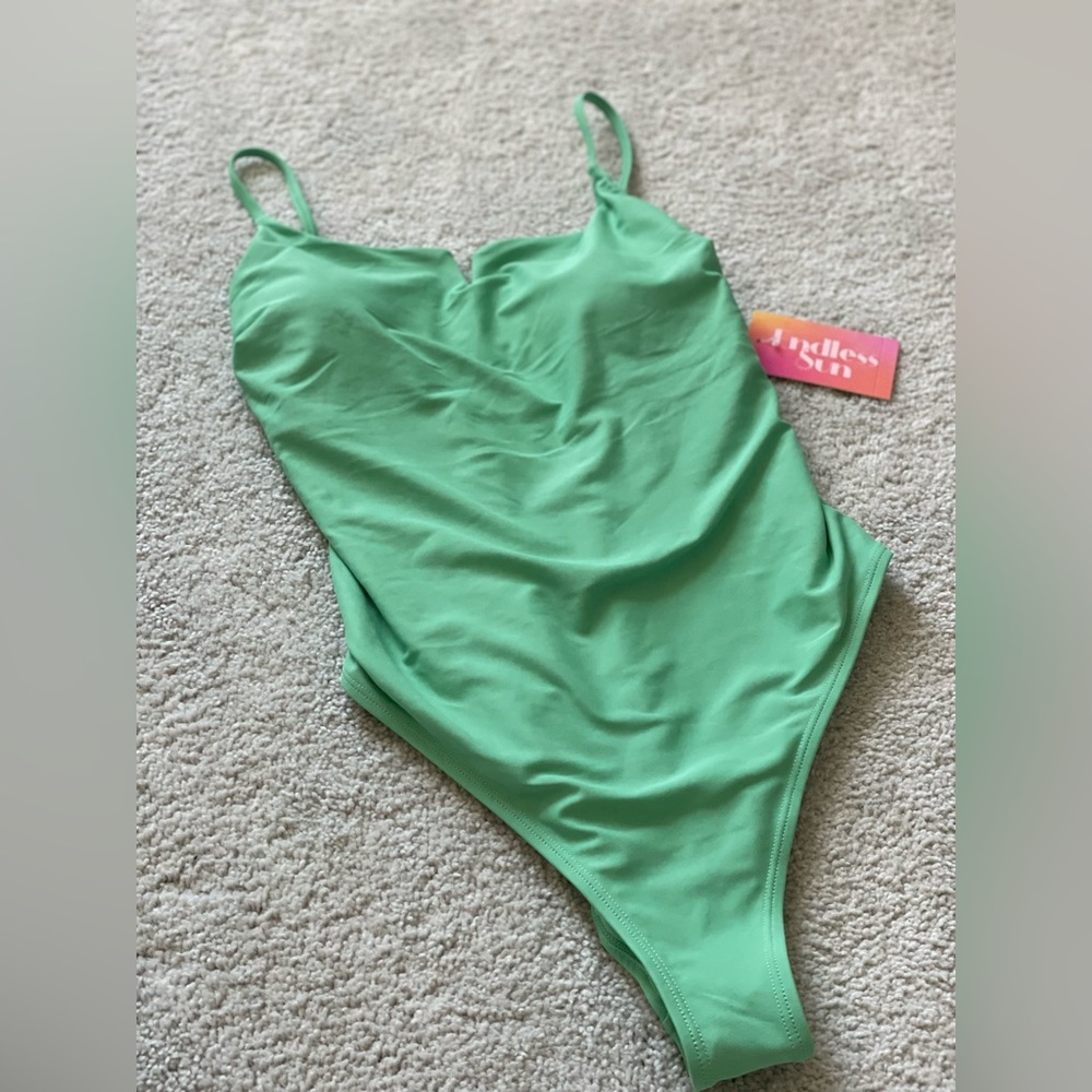 NWT endless sun one piece swimsuit medium